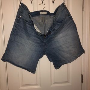 Torrid Mid Short - Light Wash